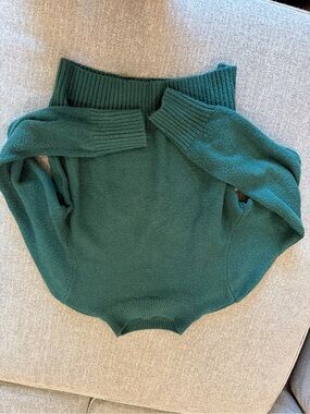 American Eagle Outfitters Dark Green Off-Shoulder Turtleneck Sweater